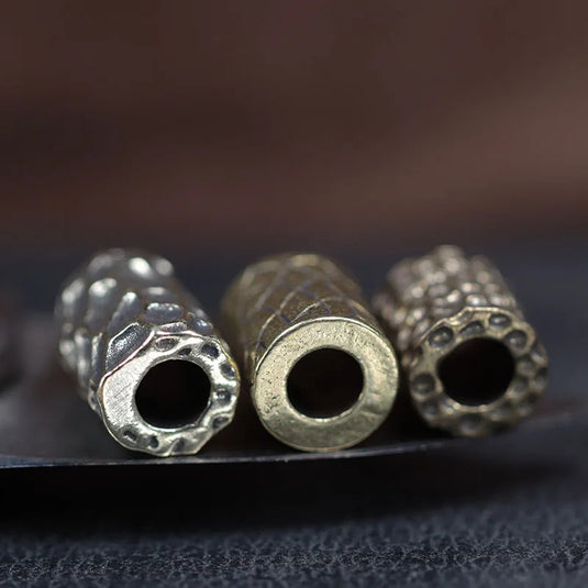 3 Styles Brass Hammer Texture Pattern Cylinder EDC Knife Beads Paracord Lanyard Pendants DIY Outdoor Umbrella Rope Accessories ﻿